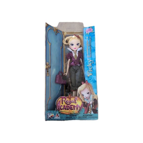 Regal Academy Doll Vicky (Broomstick) Granddaughter Of Witch New In Box - Picture 1 of 7